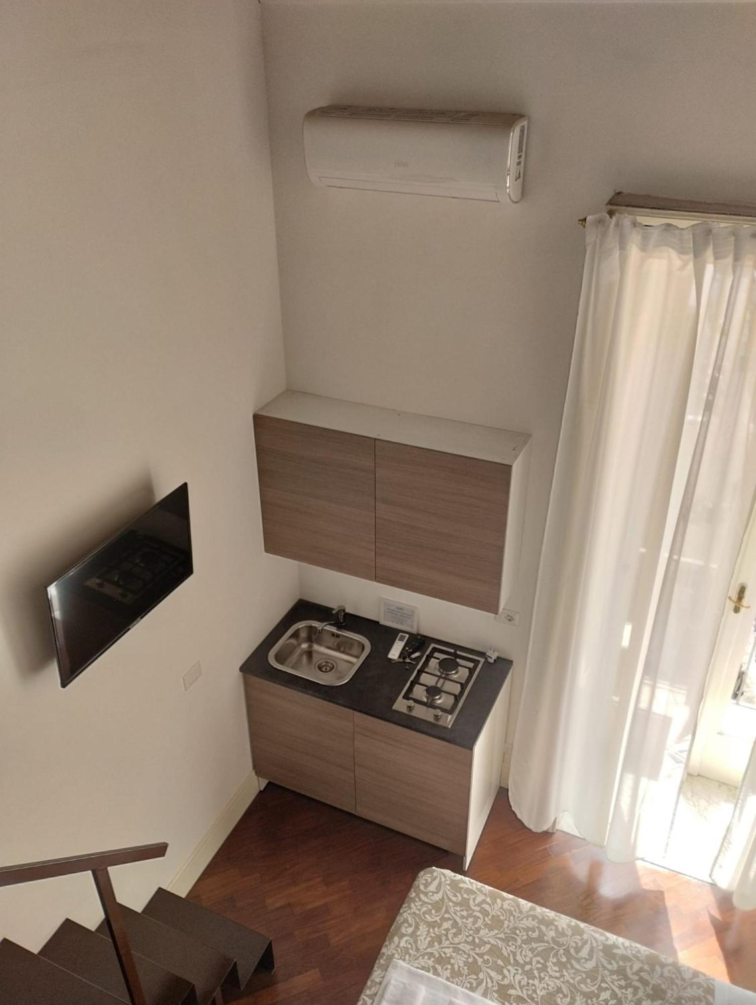 Residence E Appartamenti Cavallerizza 나폴리 외부 사진