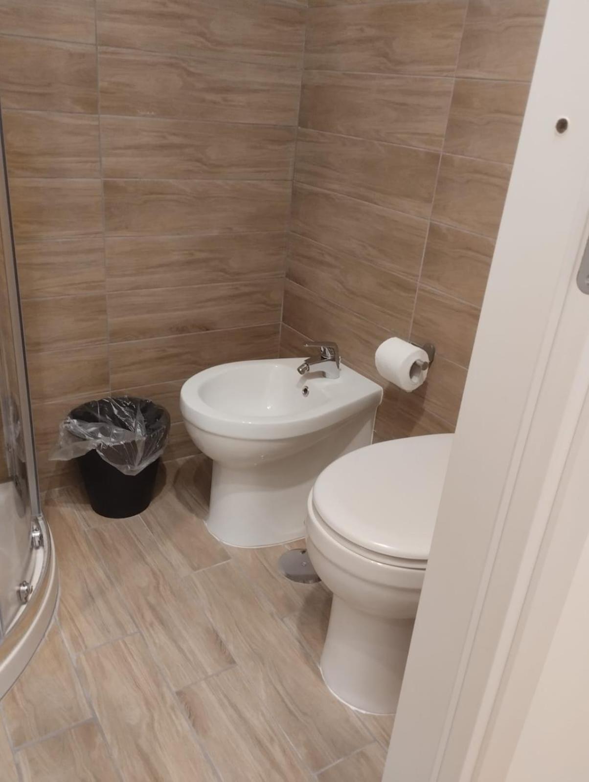 Residence E Appartamenti Cavallerizza 나폴리 외부 사진