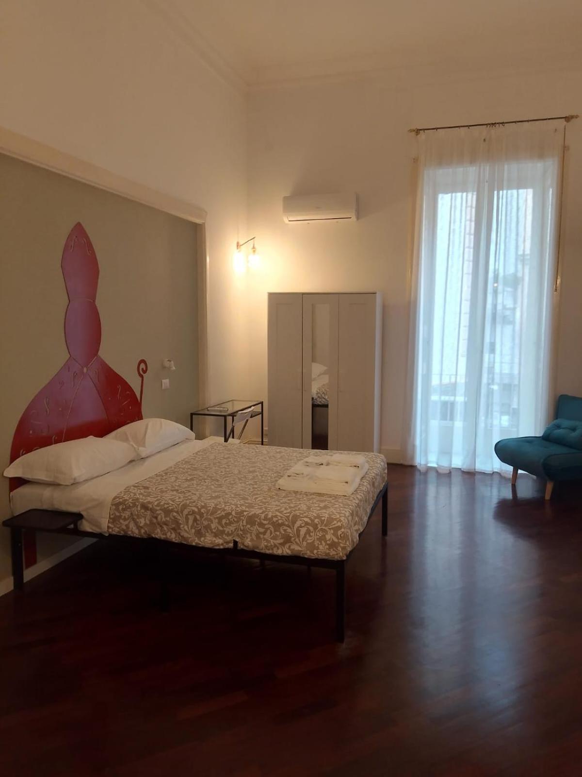 Residence E Appartamenti Cavallerizza 나폴리 외부 사진