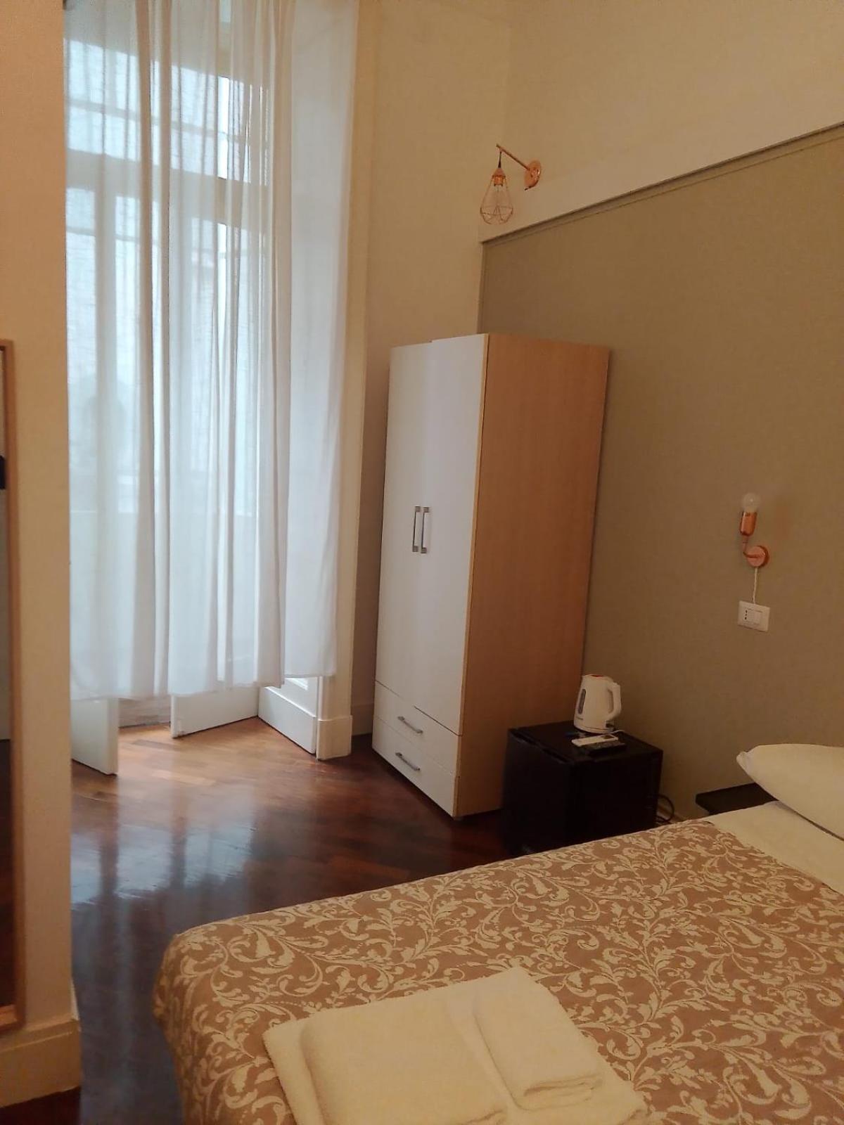 Residence E Appartamenti Cavallerizza 나폴리 외부 사진